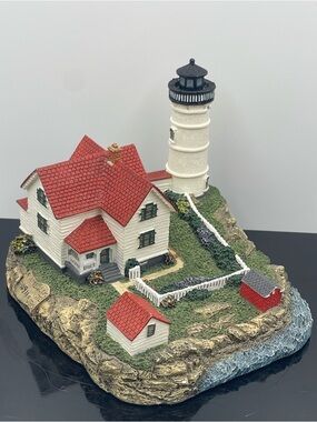 Great Lighthouses of the World Cape Neddick (Nubble Light) Maine #410 Sculpture